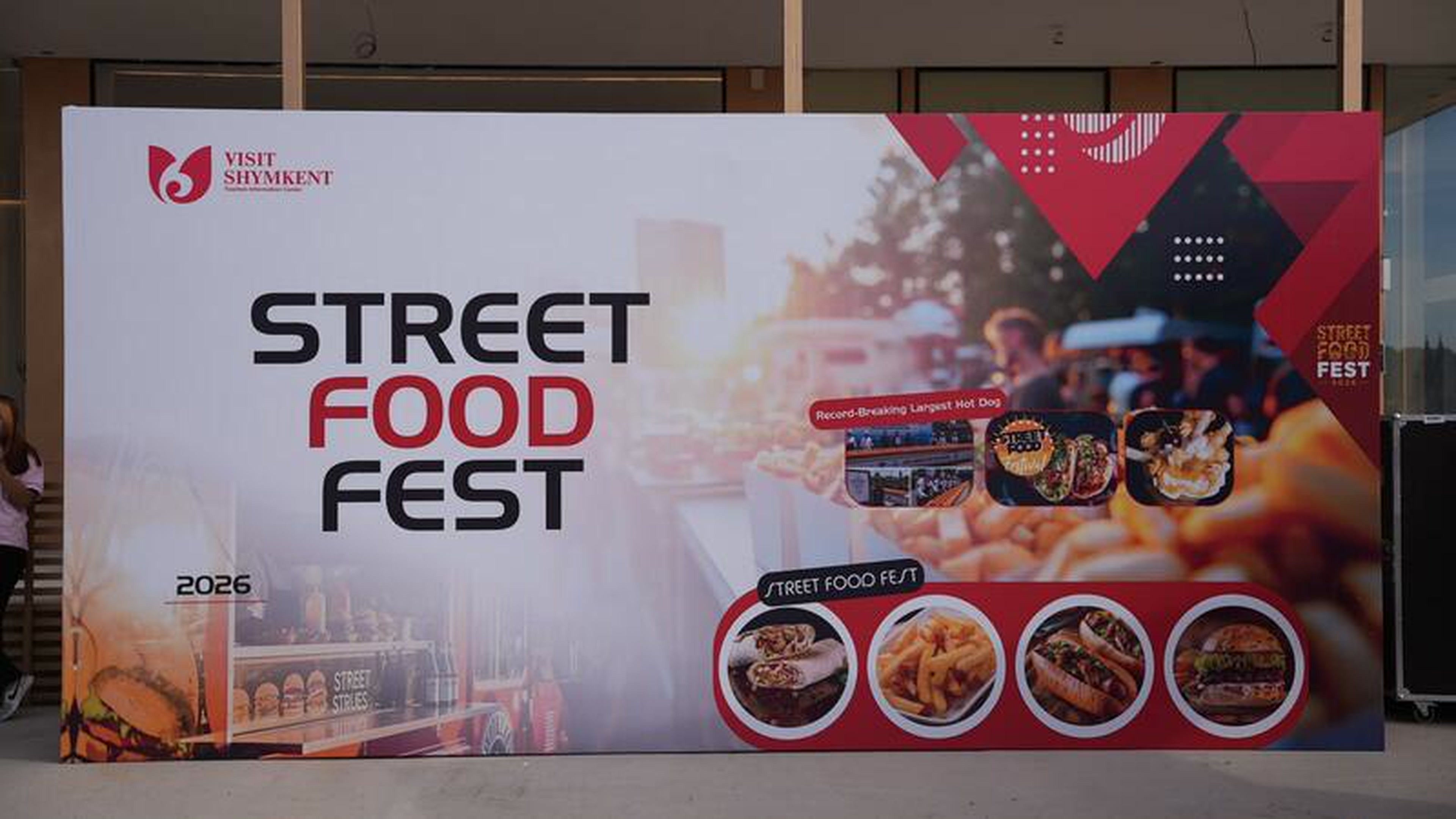 Алып хот-дог және 40 фуд-локация: Шымкенттегі Street Food Fest несімен таңғалдырды