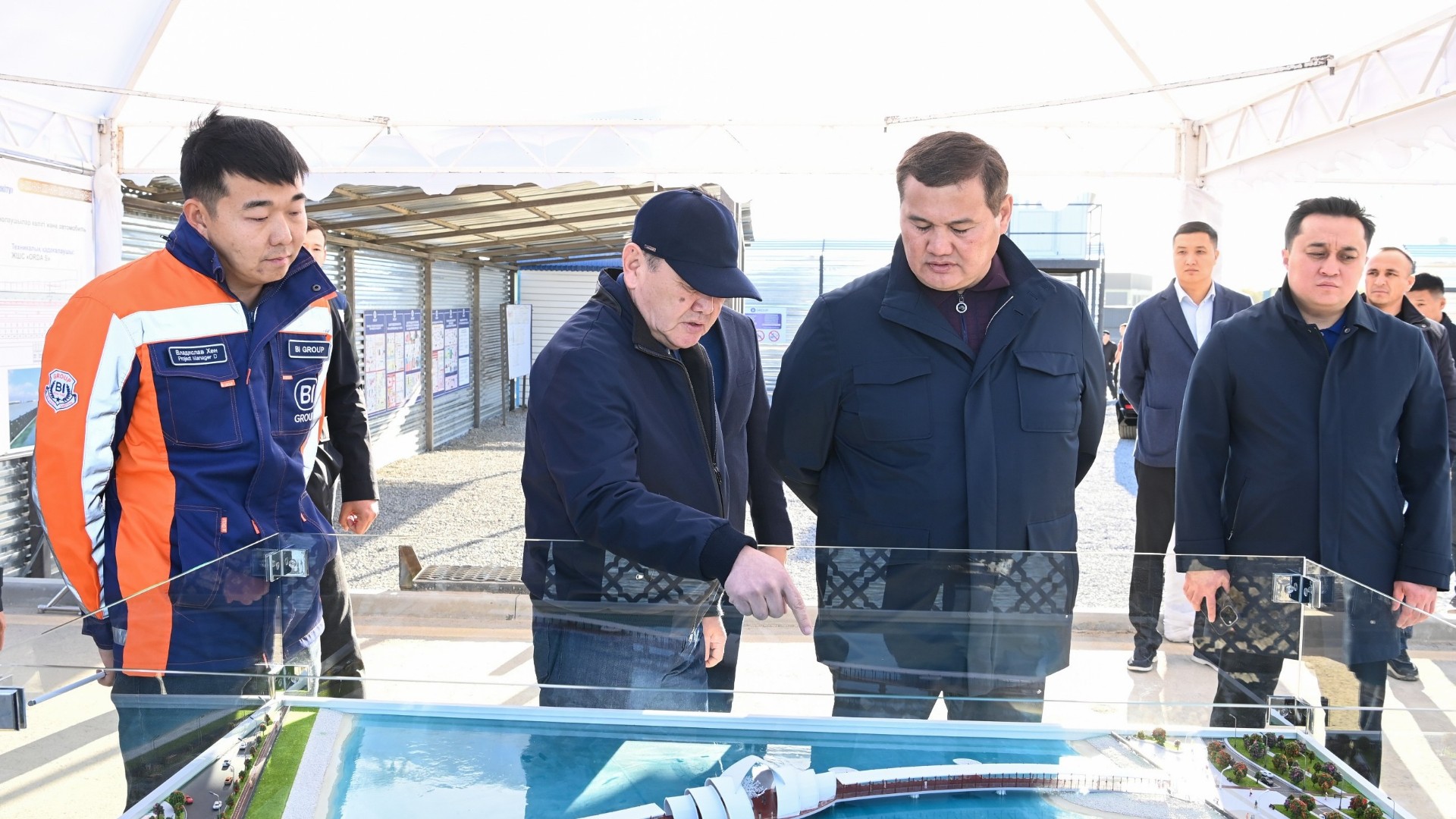 В Кызылординской области проверили строительство дорог и больниц