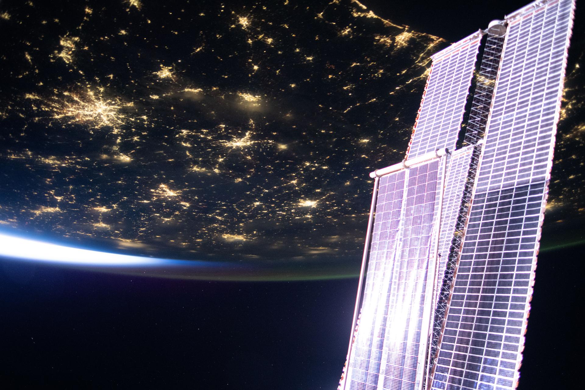 ISS crew rehearses robotic operations ahead of solar-array spacewalk
